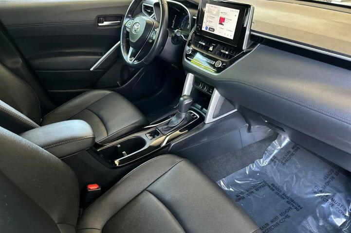 2024 Toyota Corolla Cross XLE Roseville CA
