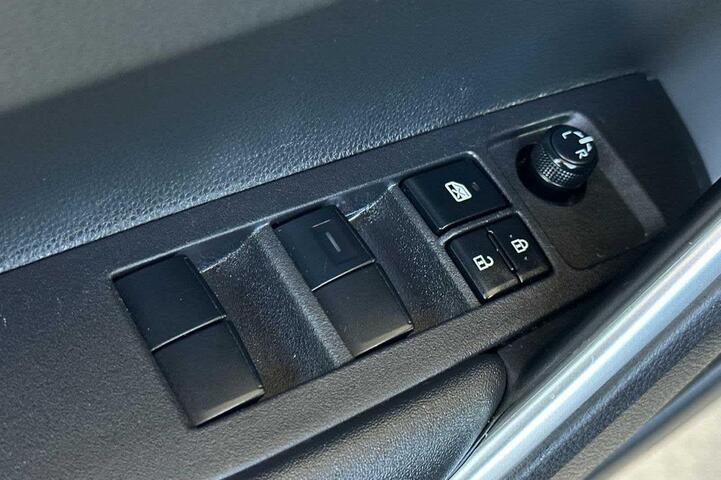 2024 Toyota Corolla Cross XLE Roseville CA