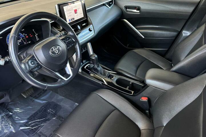2024 Toyota Corolla Cross XLE Roseville CA