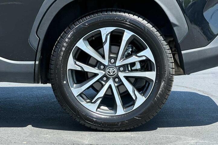 2024 Toyota Corolla Cross XLE Roseville CA