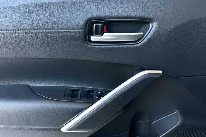 2024 Toyota Corolla Cross XLE Roseville CA
