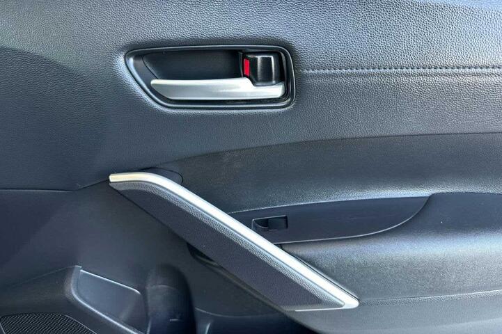 2024 Toyota Corolla Cross XLE Roseville CA