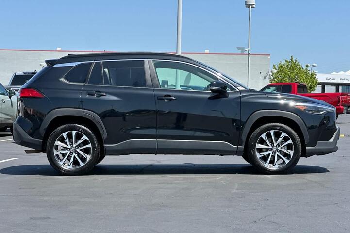2024 Toyota Corolla Cross XLE Roseville CA