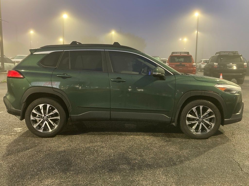 2024 Toyota Corolla Cross XLE
