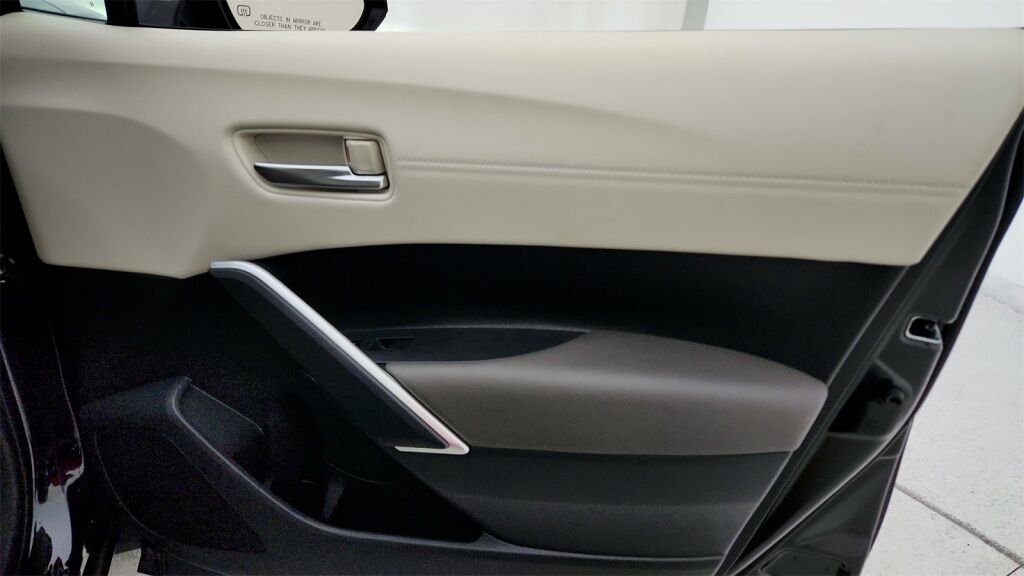 2024 Toyota Corolla Cross XLE Laurel MD