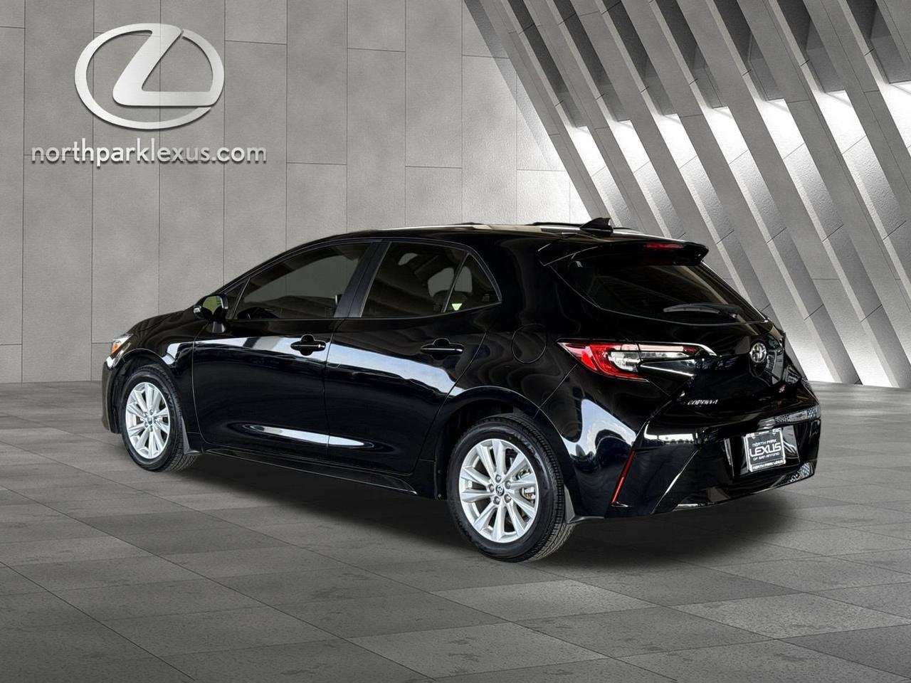 2024 Toyota Corolla Hatchback SE