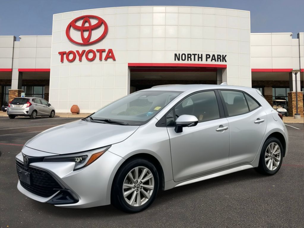 2024 Toyota Corolla Hatchback SE