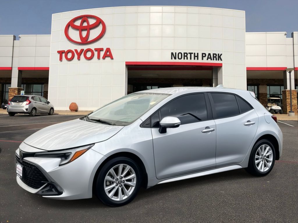 2024 Toyota Corolla Hatchback SE
