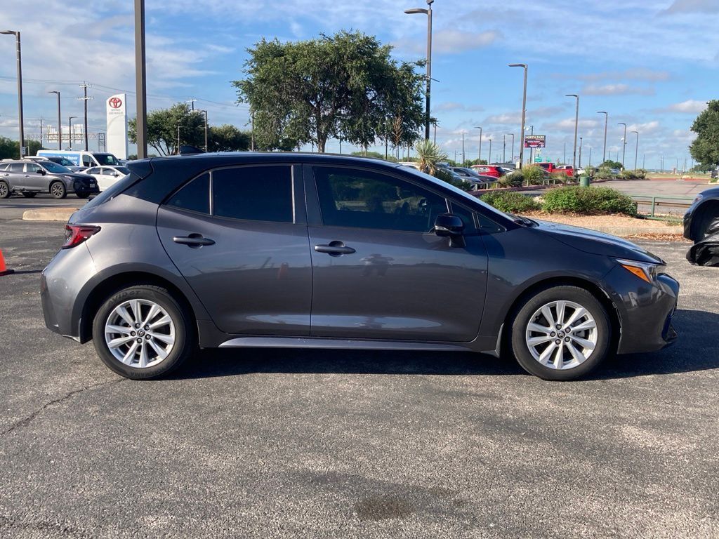 2024 Toyota Corolla Hatchback SE