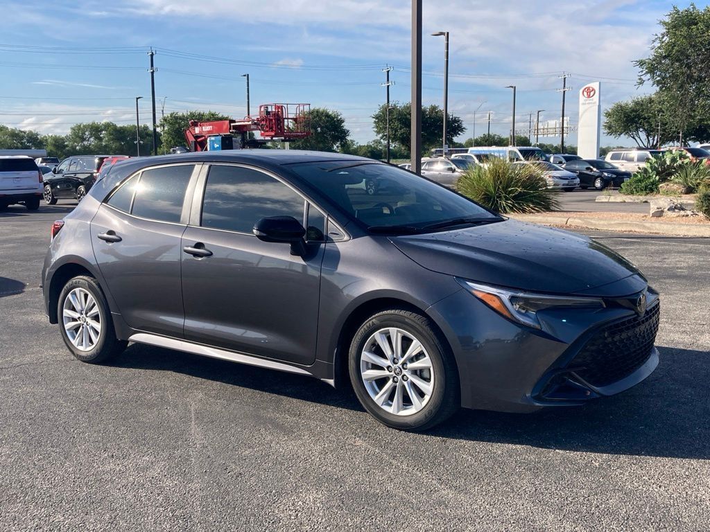 2024 Toyota Corolla Hatchback SE