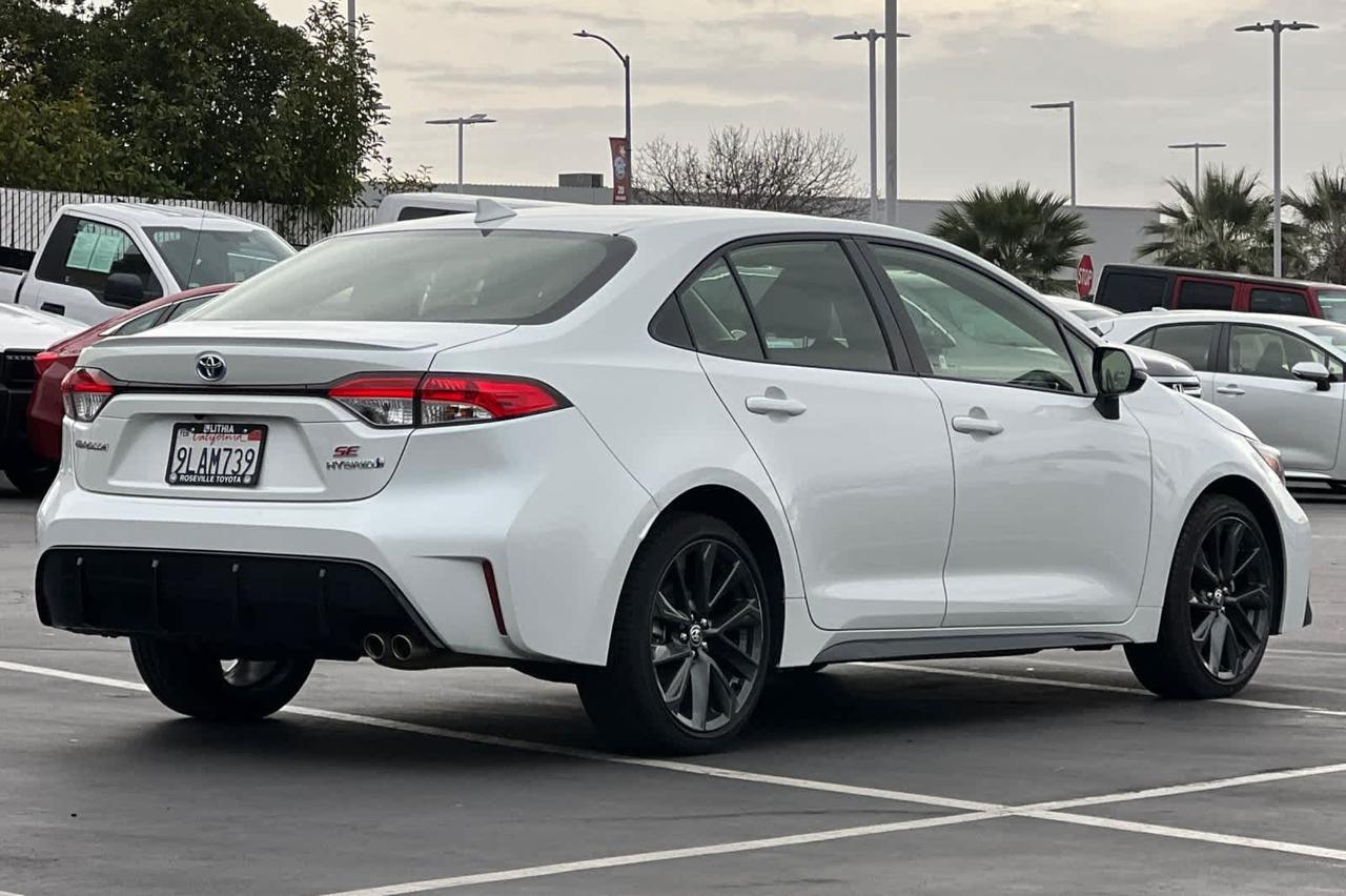 2024 Toyota Corolla Hybrid SE