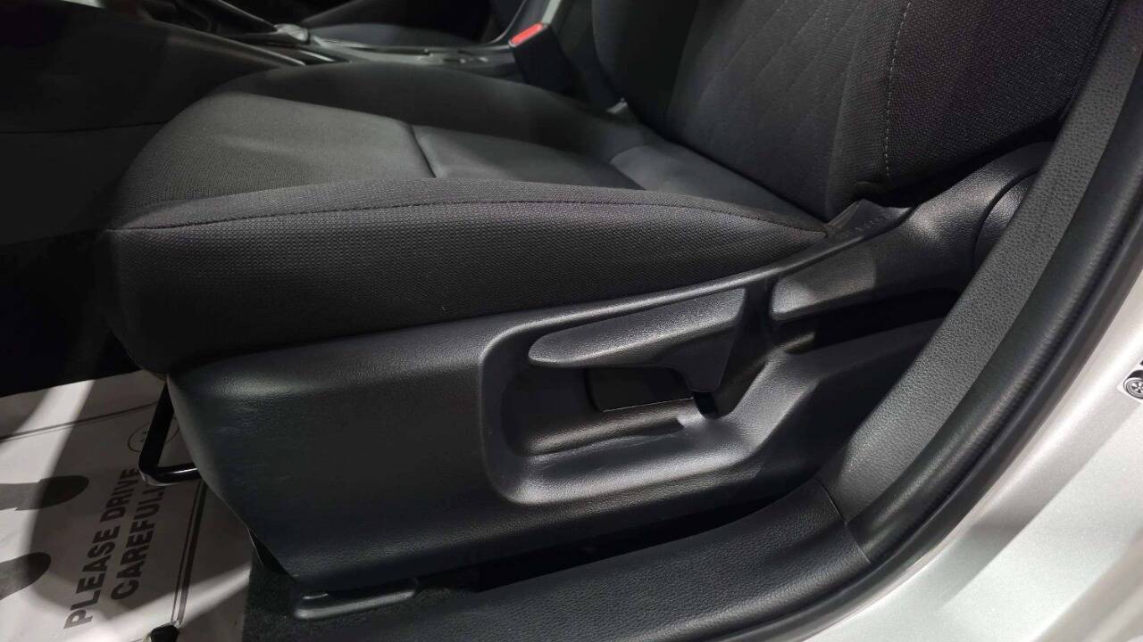 2024 Toyota Corolla LE 4dr Sedan Lake Orion MI
