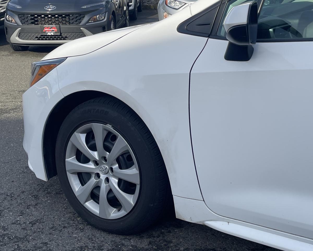 2024 Toyota Corolla LE Sedan 4D