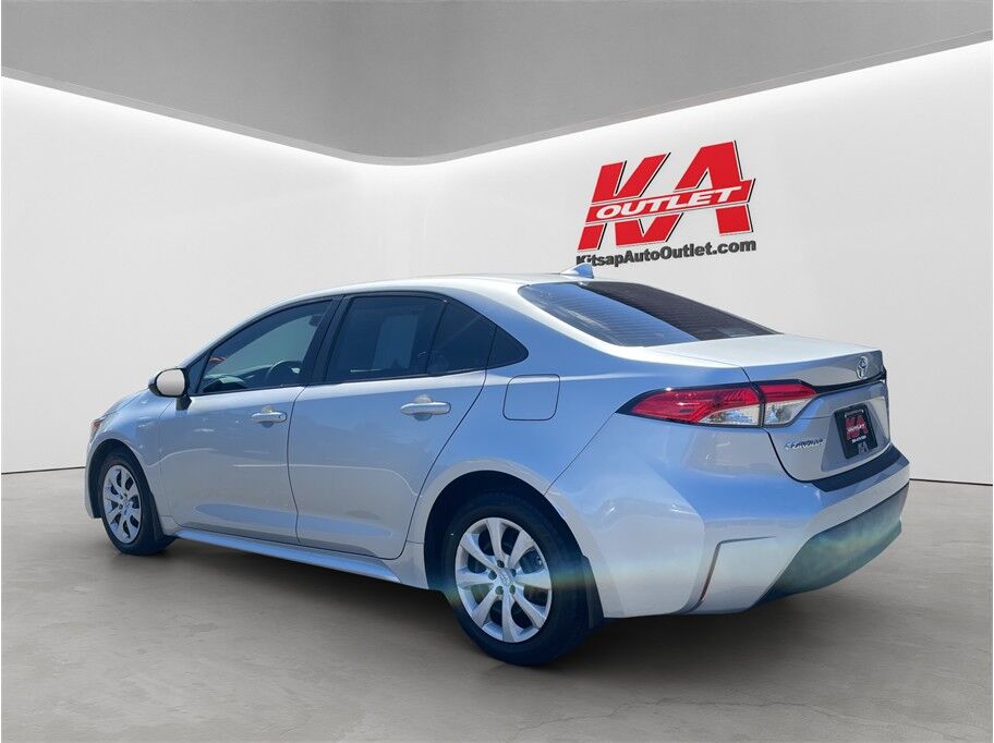 2024 Toyota Corolla LE Sedan 4D