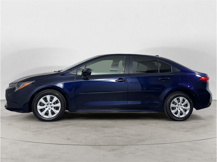 2024 Toyota Corolla LE Sedan 4D