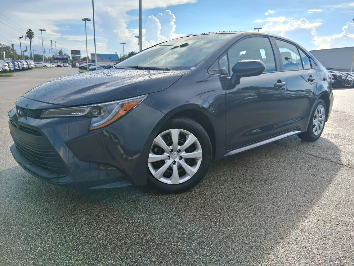 2024 Toyota Corolla LE Sedan 4D