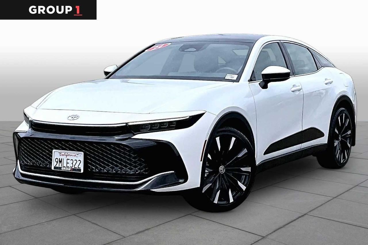 2024 Toyota Crown Platinum