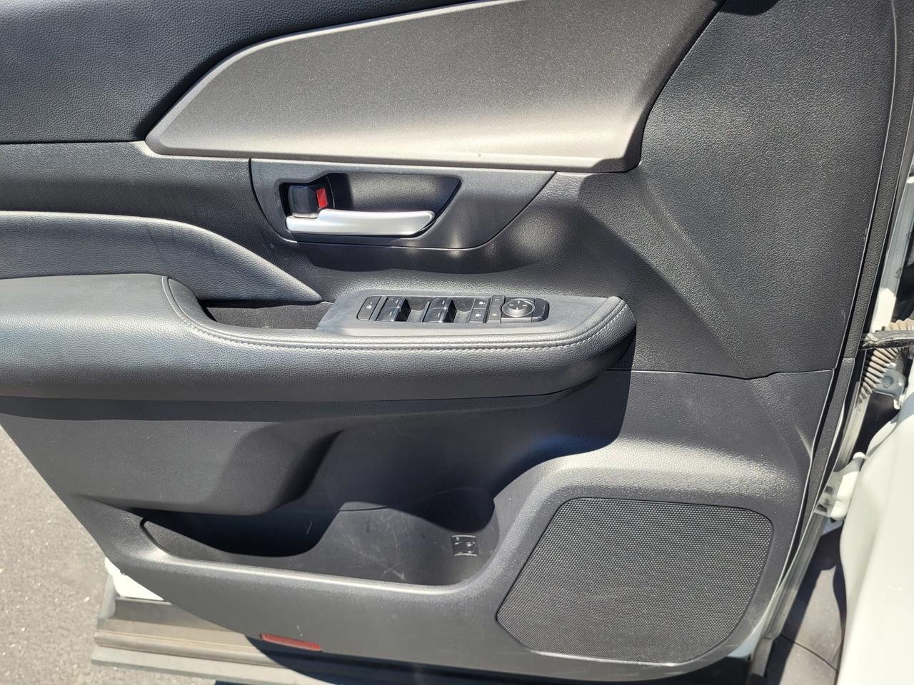 2024 Toyota GRAND HIGHLANDER HYBRID XLE Vacaville CA