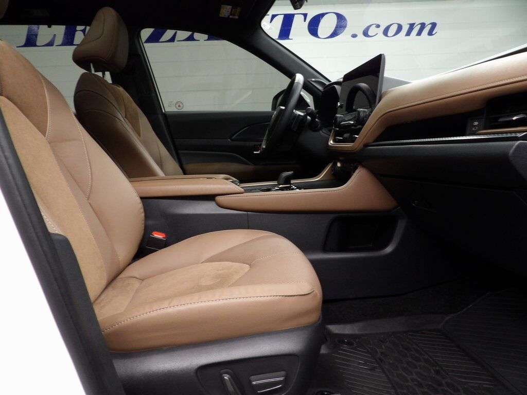2024 Toyota Grand Highlander Hybrid Max Limited AWD Fond du Lac WI