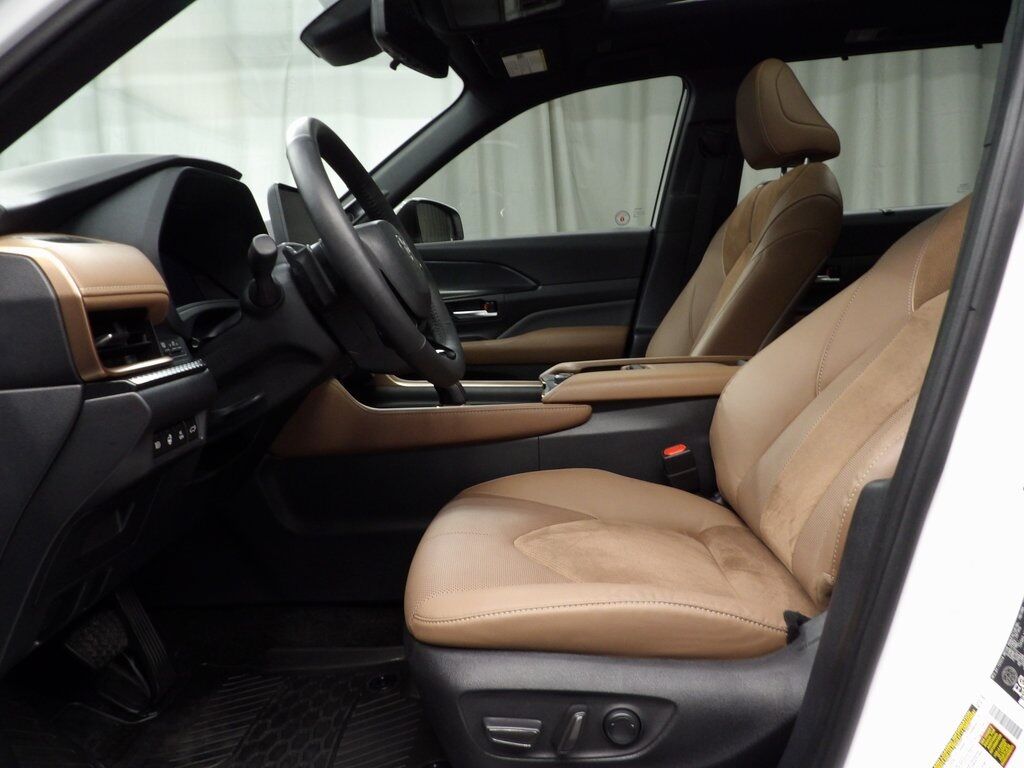 2024 Toyota Grand Highlander Hybrid Max Limited AWD Fond du Lac WI