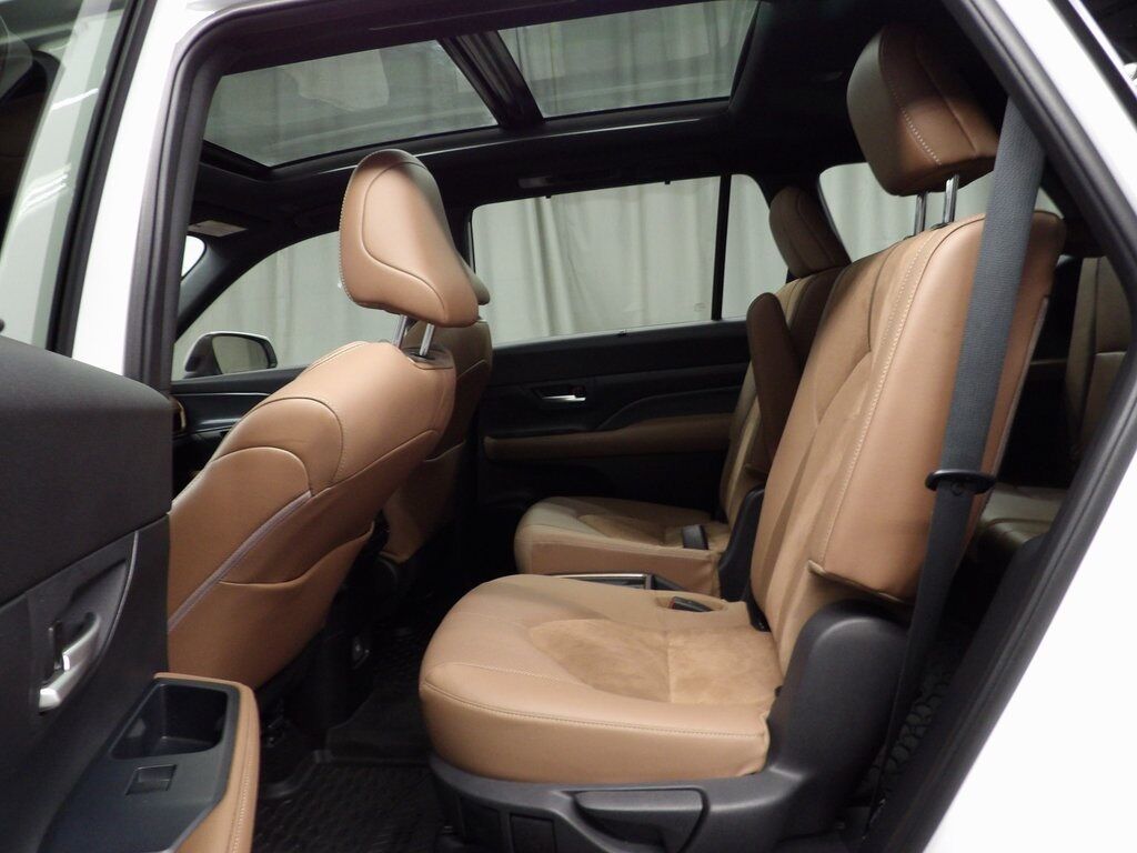 2024 Toyota Grand Highlander Hybrid Max Limited AWD Fond du Lac WI