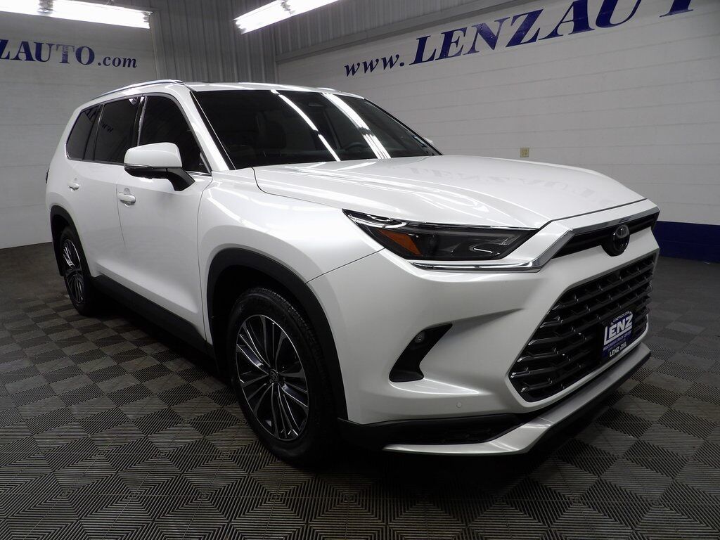 2024 Toyota Grand Highlander Hybrid Max Limited AWD Fond du Lac WI