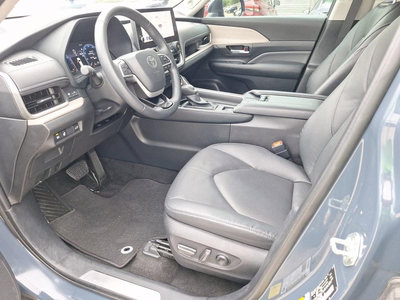 2024 Toyota Grand Highlander Limited Hurst TX