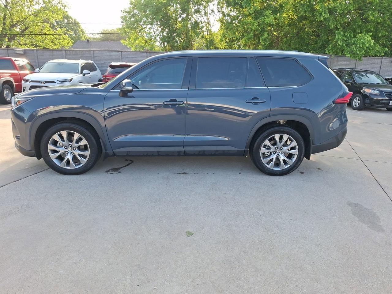 2024 Toyota Grand Highlander Limited Hurst TX