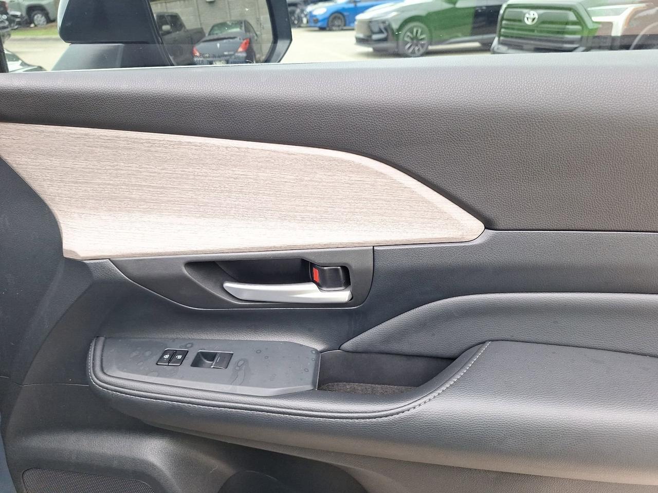 2024 Toyota Grand Highlander Limited Hurst TX