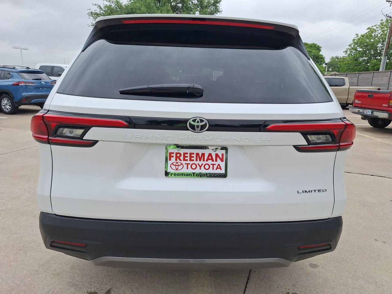 2024 Toyota Grand Highlander Limited Hurst TX