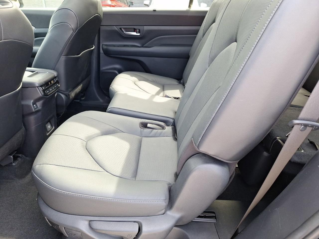 2024 Toyota Grand Highlander Limited Hurst TX