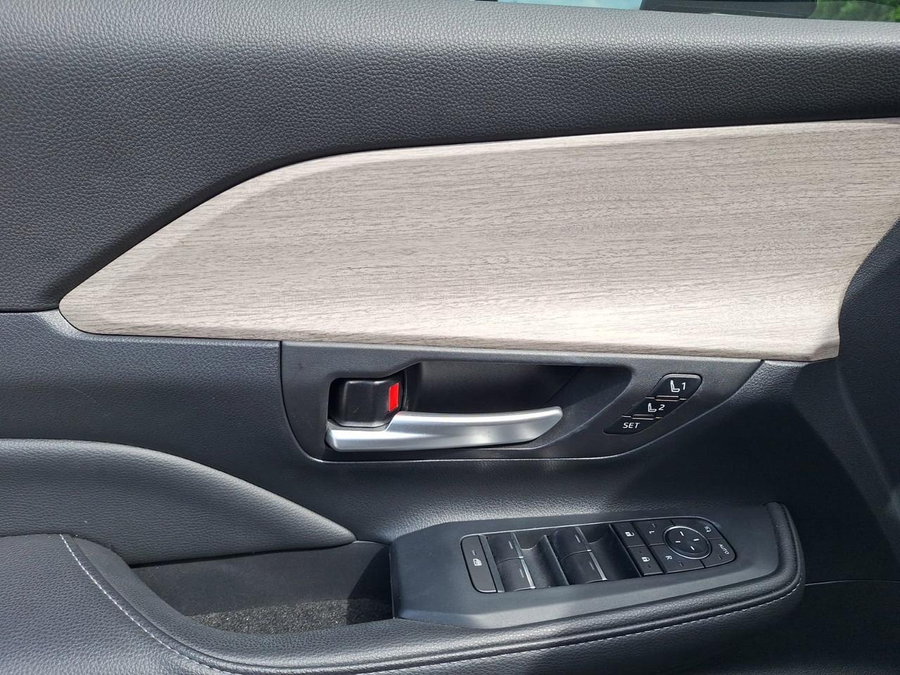 2024 Toyota Grand Highlander Limited Hurst TX