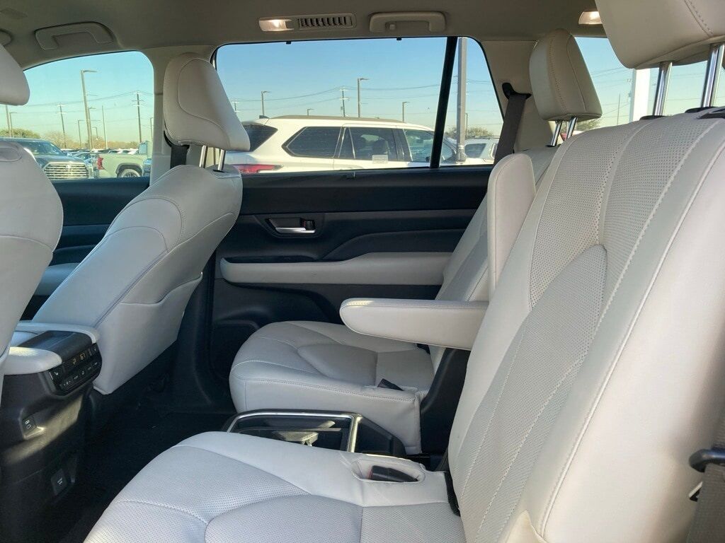 2024 Toyota Grand Highlander Limited San Antonio TX