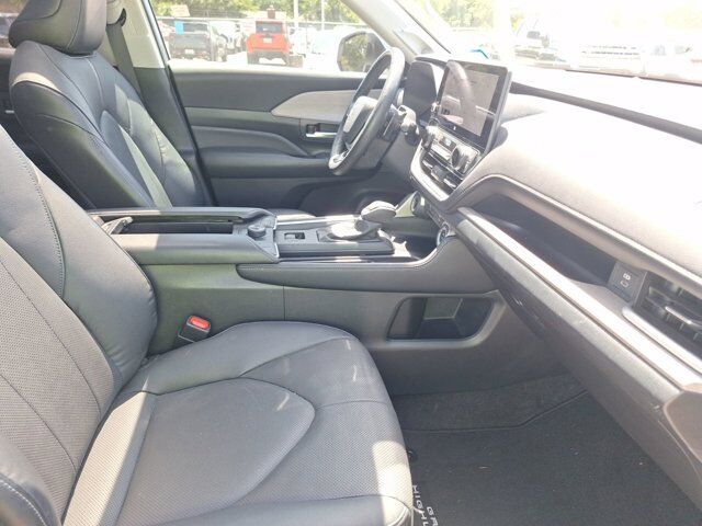 2024 Toyota Grand Highlander Platinum Hurst TX