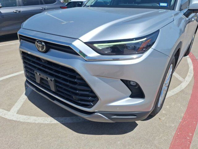 2024 Toyota Grand Highlander Platinum Hurst TX