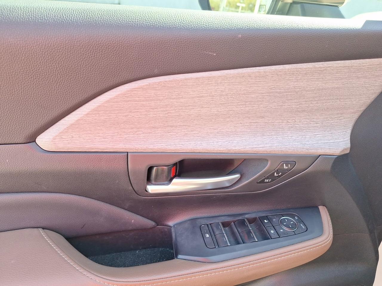 2024 Toyota Grand Highlander Platinum Hurst TX