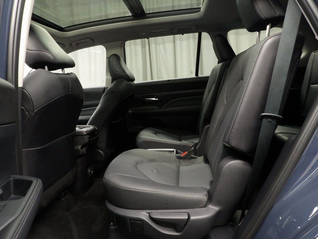 2024 Toyota Grand Highlander XLE AWD 7 Passenger Fond du Lac WI