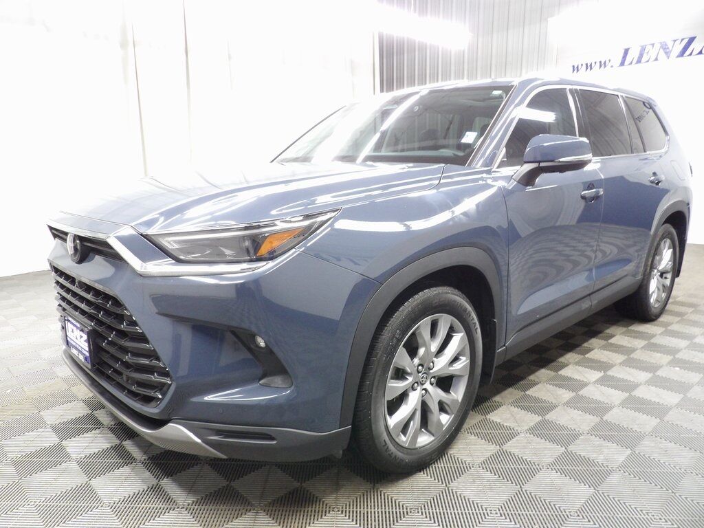 2024 Toyota Grand Highlander XLE AWD 7 Passenger Fond du Lac WI
