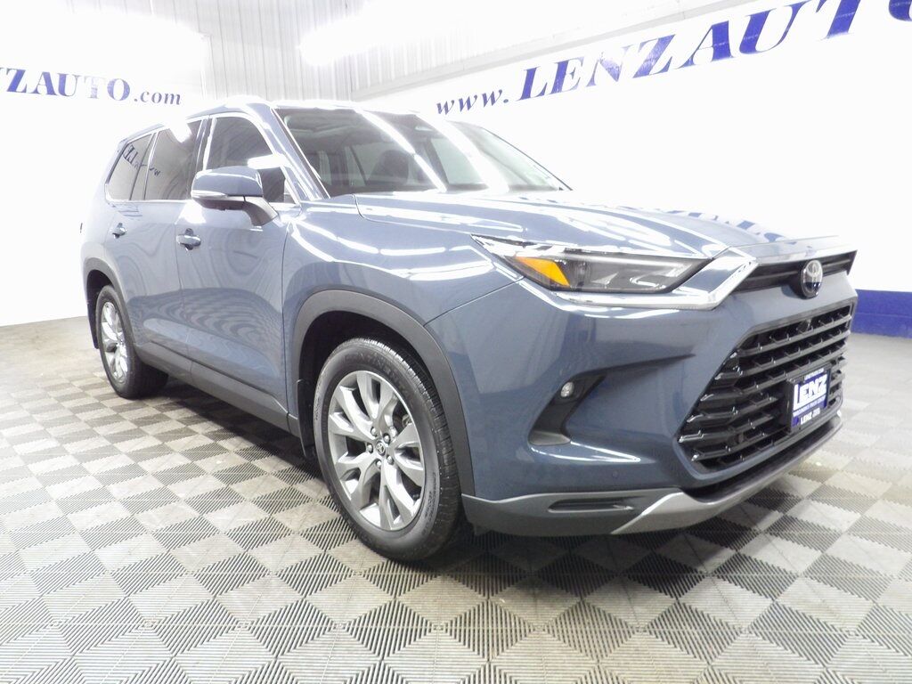 2024 Toyota Grand Highlander XLE AWD 7 Passenger Fond du Lac WI