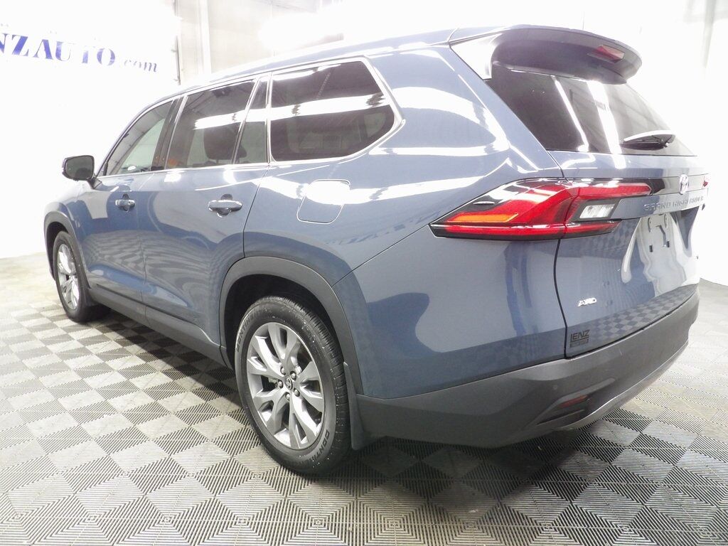 2024 Toyota Grand Highlander XLE AWD 7 Passenger Fond du Lac WI