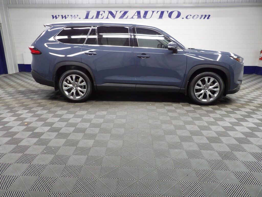 2024 Toyota Grand Highlander XLE AWD 7 Passenger Fond du Lac WI
