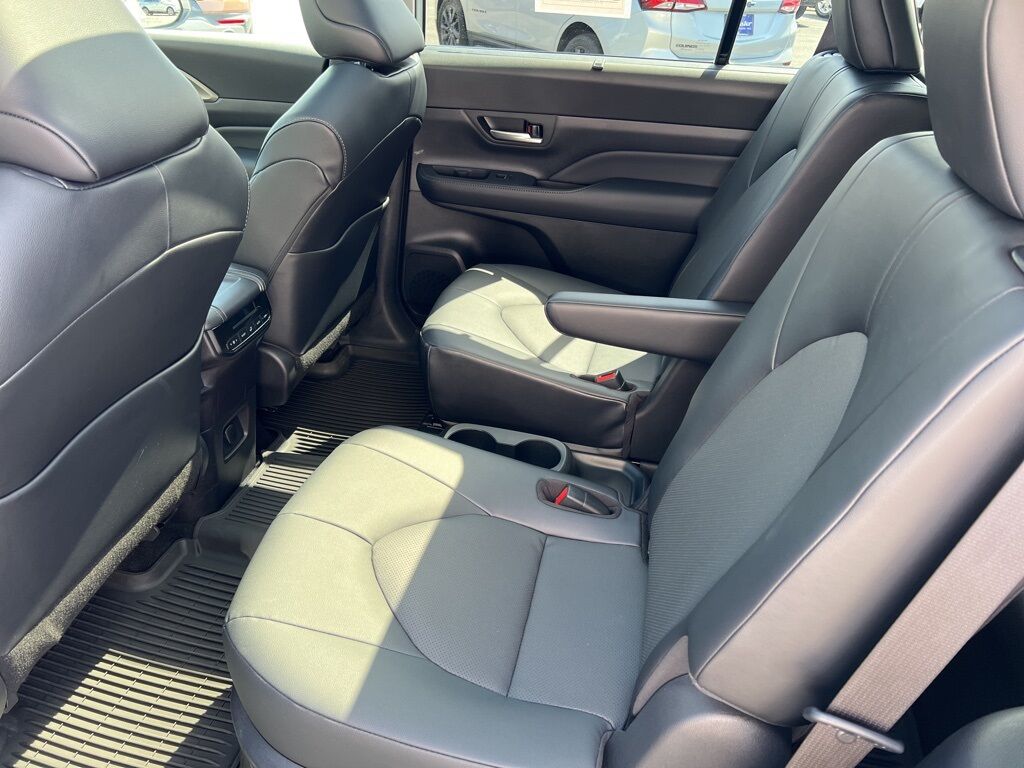 2024 Toyota Grand Highlander XLE Mount Joy PA