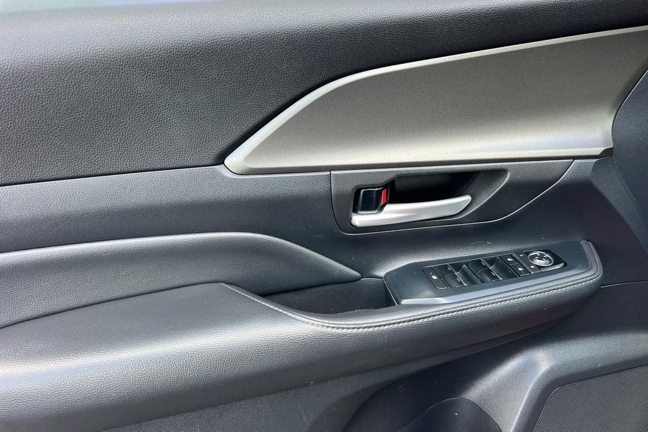 2024 Toyota Grand Highlander XLE Roseville CA