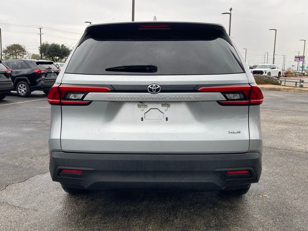 2024 Toyota Grand Highlander XLE San Antonio TX