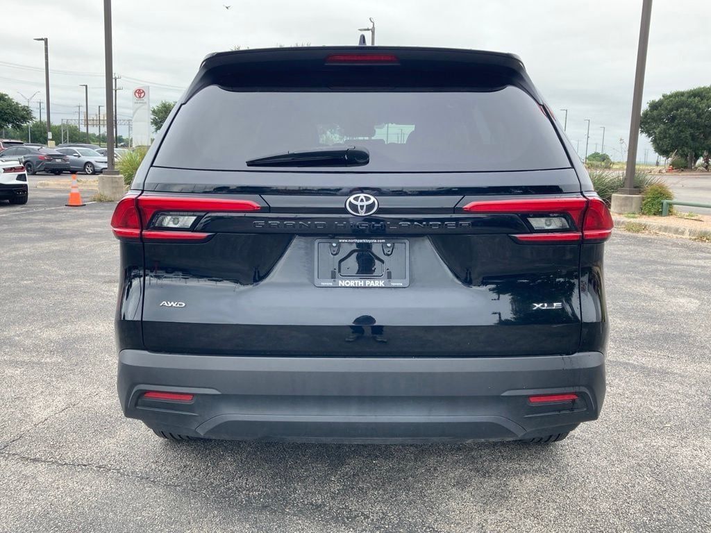 2024 Toyota Grand Highlander XLE San Antonio TX