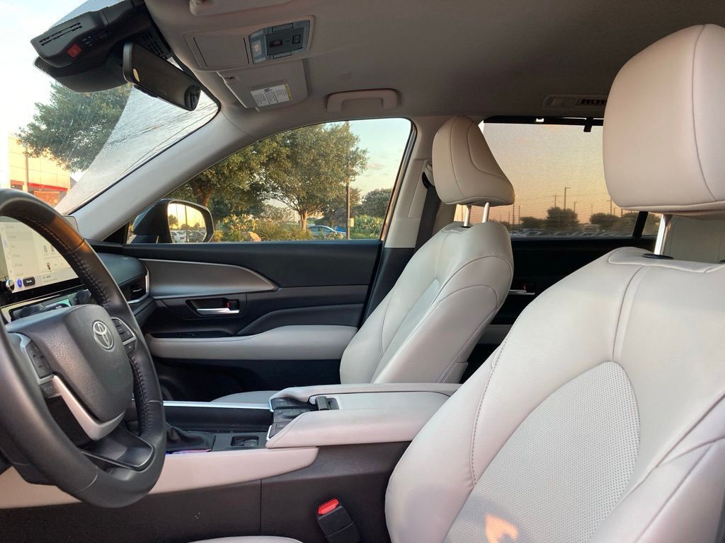 2024 Toyota Grand Highlander XLE San Antonio TX