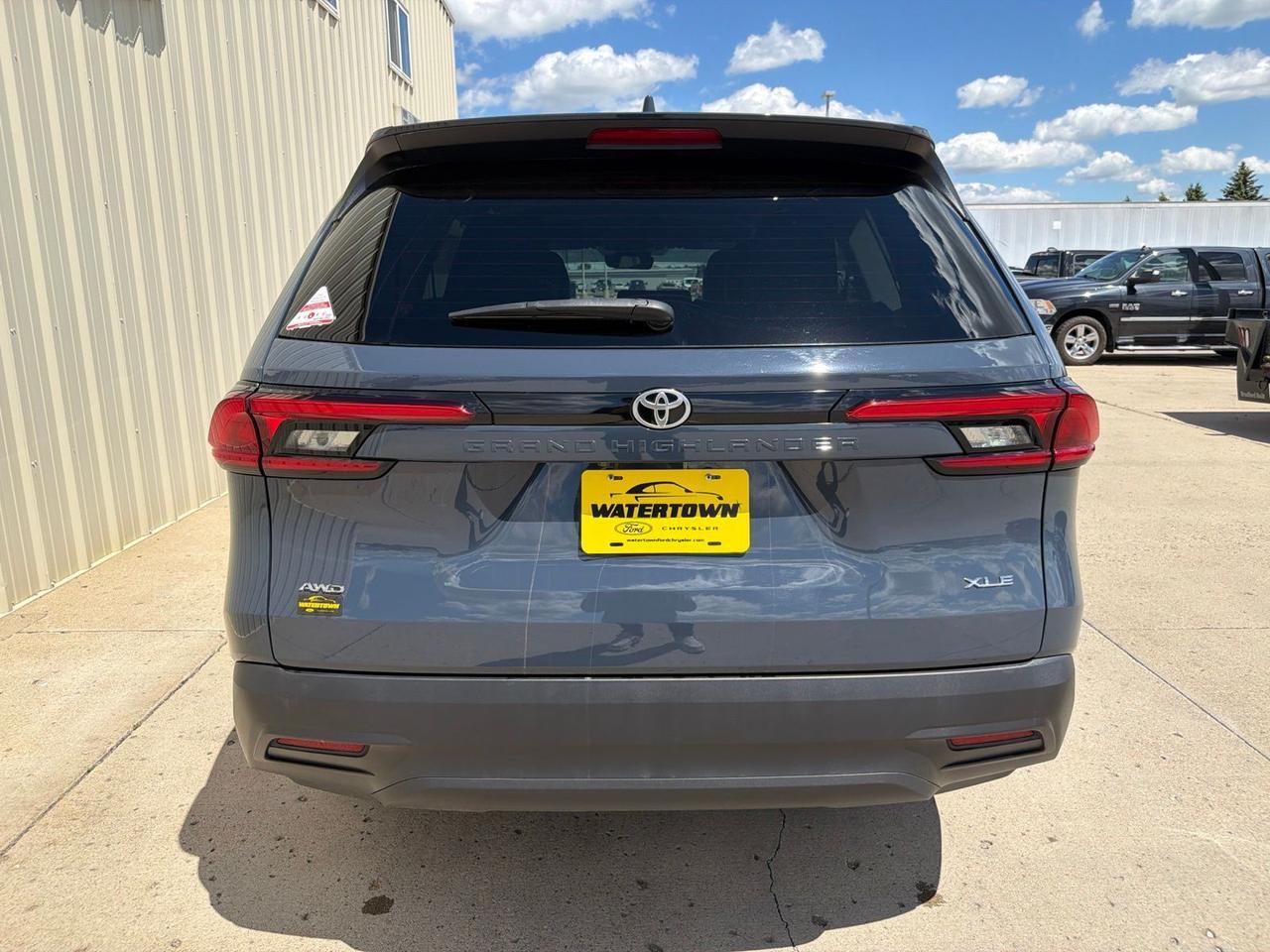 2024 Toyota Grand Highlander XLE Watertown SD