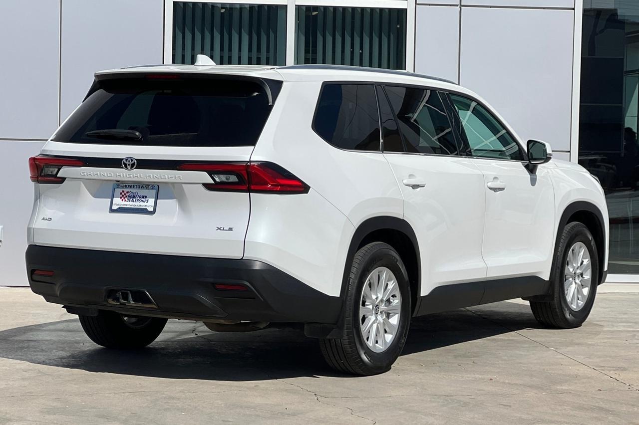 2024 Toyota Grand Highlander XLE Ontario OR