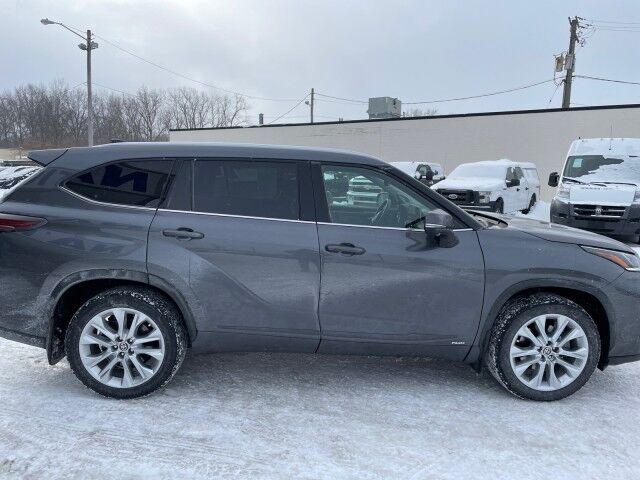 2024 Toyota Highlander Hybrid Limited Cleveland OH