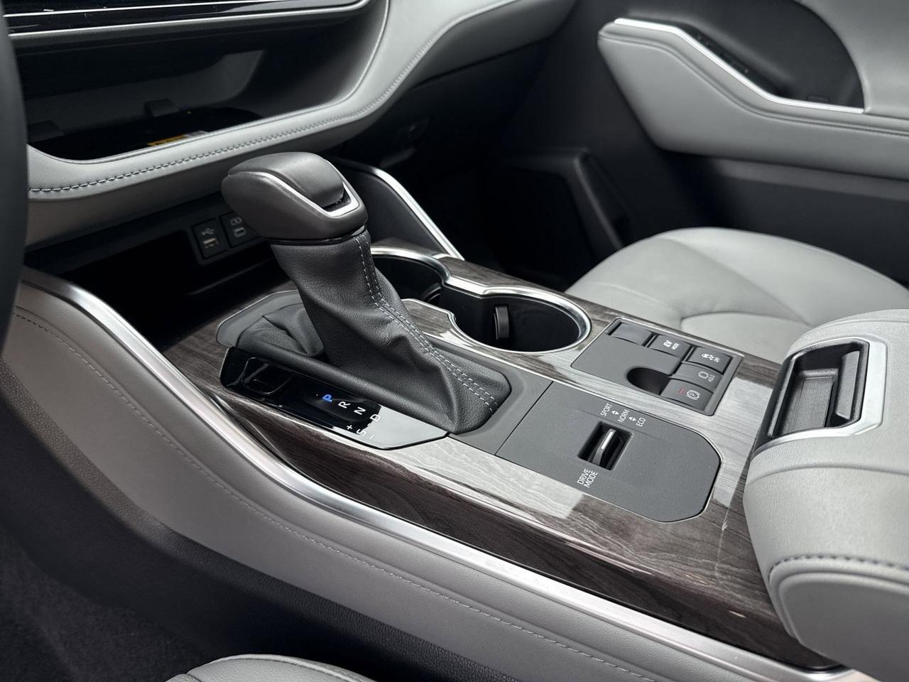 2024 Toyota Highlander Hybrid Limited San Antonio TX
